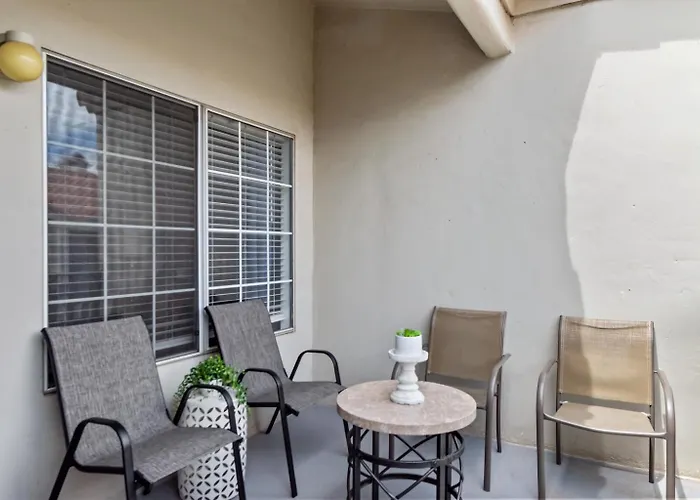 Reading Retreat Literary & Quiet Luxury Appartement *